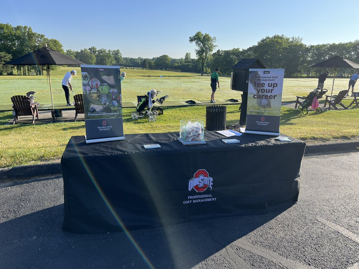 OhioStatePGM's tweet photo. Our recruiting trail to find future #pga professionals continued today at @heatherwoodegc. Thank you to Todd and his staff at @GCGA for their wonderful hospitality! It was a top notch event for these young boys and girls!

#golf #PGA #Buckeyes https://t.co/b21f6W4ndp