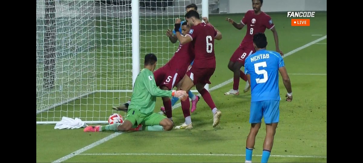 footilytics's tweet photo. How's this a goal???
#AIFF #INDIANFOOTBALL #AFC #blindref https://t.co/T0FLrgTbT3