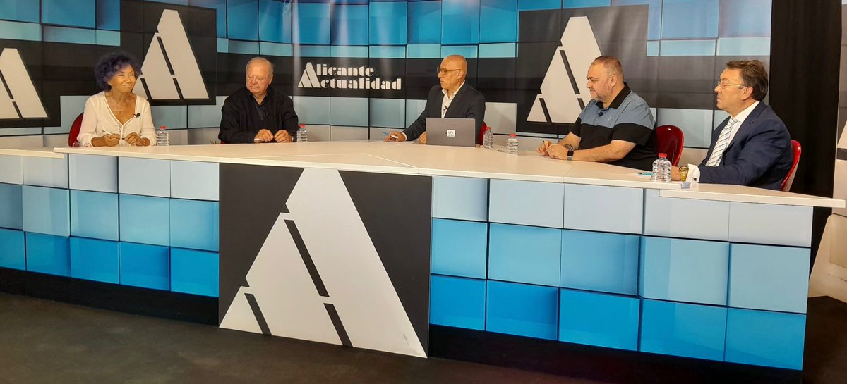 ¡Son muchas los temas que trataremos en vísperas de las Hogueras 2024!

Elevado coste💲en el alquiler 
Feria Taurina🐂
Nuevo supermercado🛒 
Déficit de médicos🥼 

Mercedes Gómez
David Lozano
<a href="/Blasdepenas/">Blas de Peñas</a> 
Diego Ferrándiz 

Te esperamos a las 21:15 h.⏰
En <a href="/12tv_es/">12tv Alicante</a>