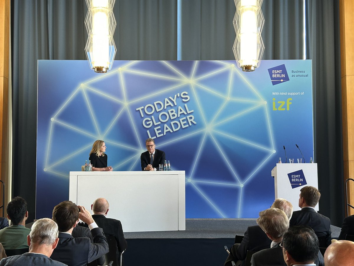 “I not only looked at the numbers, but also what are the emotions, what is the atmosphere, and most importantly, what does this bank stand for?”

Christian Sewing, CEO of Deutsche Bank AG
<a href="/izf_dialog/">Initiative zukunftsfähige Führung</a> <a href="/DeutscheBankAG/">Deutsche Bank Deutschland</a> 
#finance #germany #bank