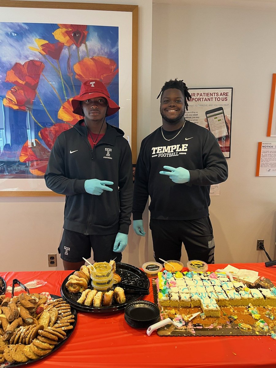 The TUFF Fund (@tuff_fund) on Twitter photo <a href="/vrkumar8/">Varun Kumar</a> <a href="/FoxChaseCancer/">Fox Chase Cancer Center</a> <a href="/TempleUniv/">Temple University</a> <a href="/TUMBBHoops/">Temple Men's Basketball</a> <a href="/iamshanedezonie/">Shane Dezonie</a> <a href="/elijahagray/">Elijah Gray</a> <a href="/TempleOwls/">Temple Owls</a> Student-athletes from <a href="/Temple_FB/">Temple Football</a> chipping in at the <a href="/FoxChaseCancer/">Fox Chase Cancer Center</a> celebration. <a href="/vrkumar8/">Varun Kumar</a> <a href="/FoxChaseCancer/">Fox Chase Cancer Center</a> <a href="/TempleUniv/">Temple University</a> <a href="/TUMBBHoops/">Temple Men's Basketball</a> <a href="/iamshanedezonie/">Shane Dezonie</a> <a href="/elijahagray/">Elijah Gray</a> <a href="/TempleOwls/">Temple Owls</a> Student-athletes from <a href="/Temple_FB/">Temple Football</a> chipping in at the <a href="/FoxChaseCancer/">Fox Chase Cancer Center</a> celebration.