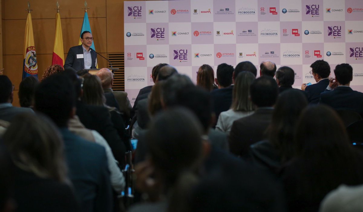 AlejoOlaya's tweet photo. Una gran noticia el lanzamiento del #CUEE Bogota ! Gracias por invitarnos al #CUEE Antioquia a compartir nuestra experiencia 
Desde  @andi_bogota y @InnovacionANDI listos para sumar y construir ! https://t.co/dqRHAvuTJc