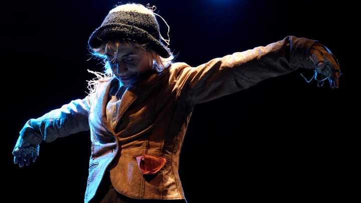 "La felicità di Emma" 
#teatro contemporaneo
anteprima regionale
con Rita Pelusio 😍
regia di Enrico Messina
dal romanzo di #claudiaschreiber
📌stasera #26giugno
alle 21.45 al Cassero della Fortezza di Poggio Imperiale di Poggibonsi (SI) 
🎭

#CasiQuotidiani