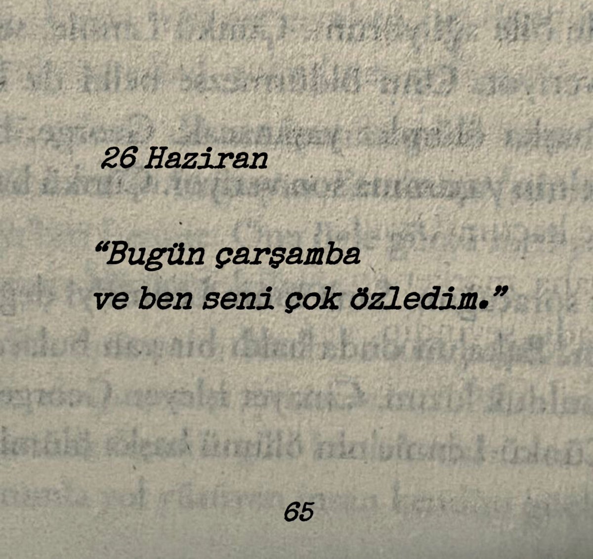 Raskolnikovsair's tweet photo. Bugün çarşamba 
ve ben seni çok özledim. https://t.co/LR0dzEhTV0