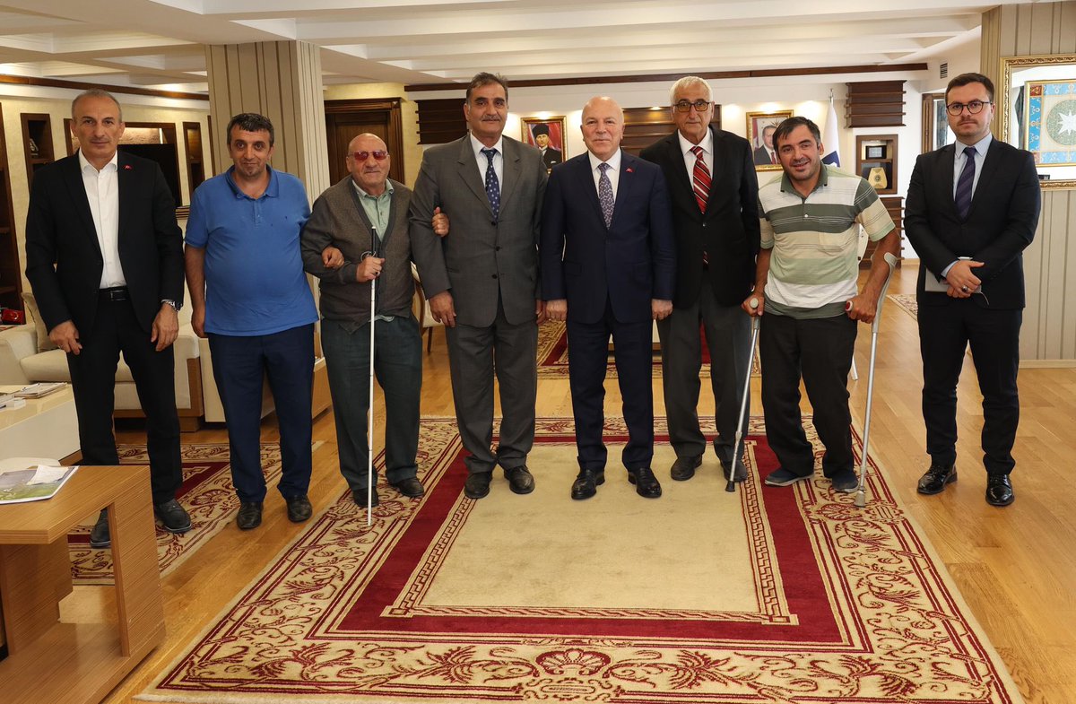 Erzurum Kent Konseyi Engelliler Meclisi Başkanımız Abdullah Keleşoğlu belediyemizde ziyaretimize geldi. Başkanımıza nazik ziyaretleri için teşekkür ediyor, çalışmalarında kolaylıklar diliyorum.