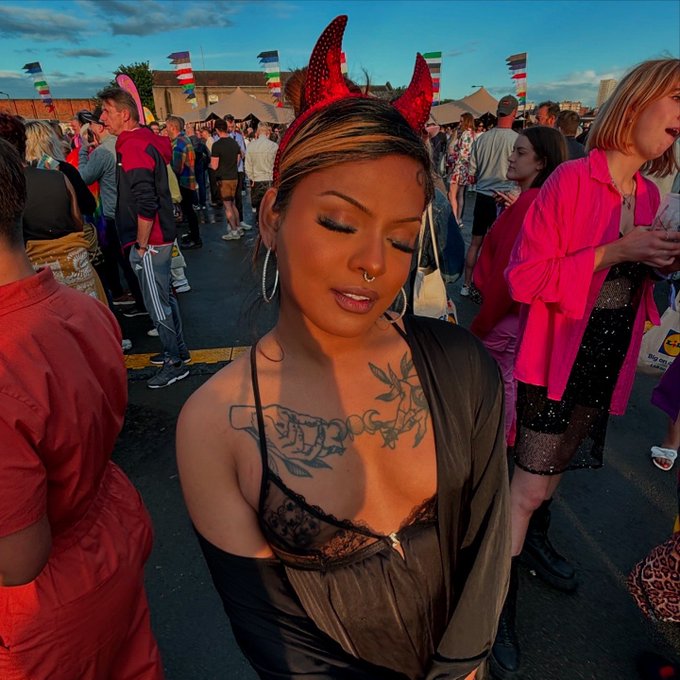 #pride #trans https://t.co/Za8B2TRM1L<a href="/tag/pride"class="tags">#pride</a><a href="/tag/trans"class="tags">#trans</a>