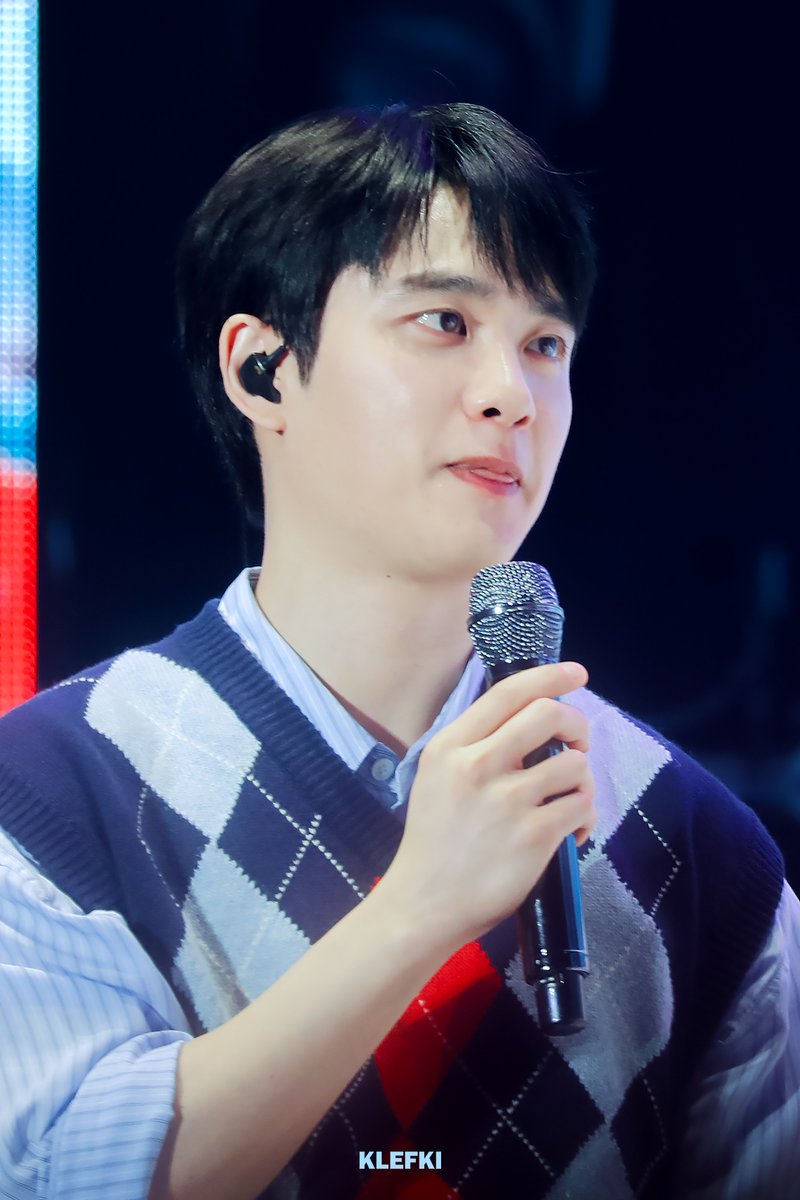 KLEFK112's tweet photo. 240609 도경수 팬콘서트 2회차

🐱🐱🐱

#엑소 #디오 #도경수 #EXO #DO (D.O.) #DOHKYUNGSOO #都暻秀 #ド・ギョンス https://t.co/6xxdFlMgdG