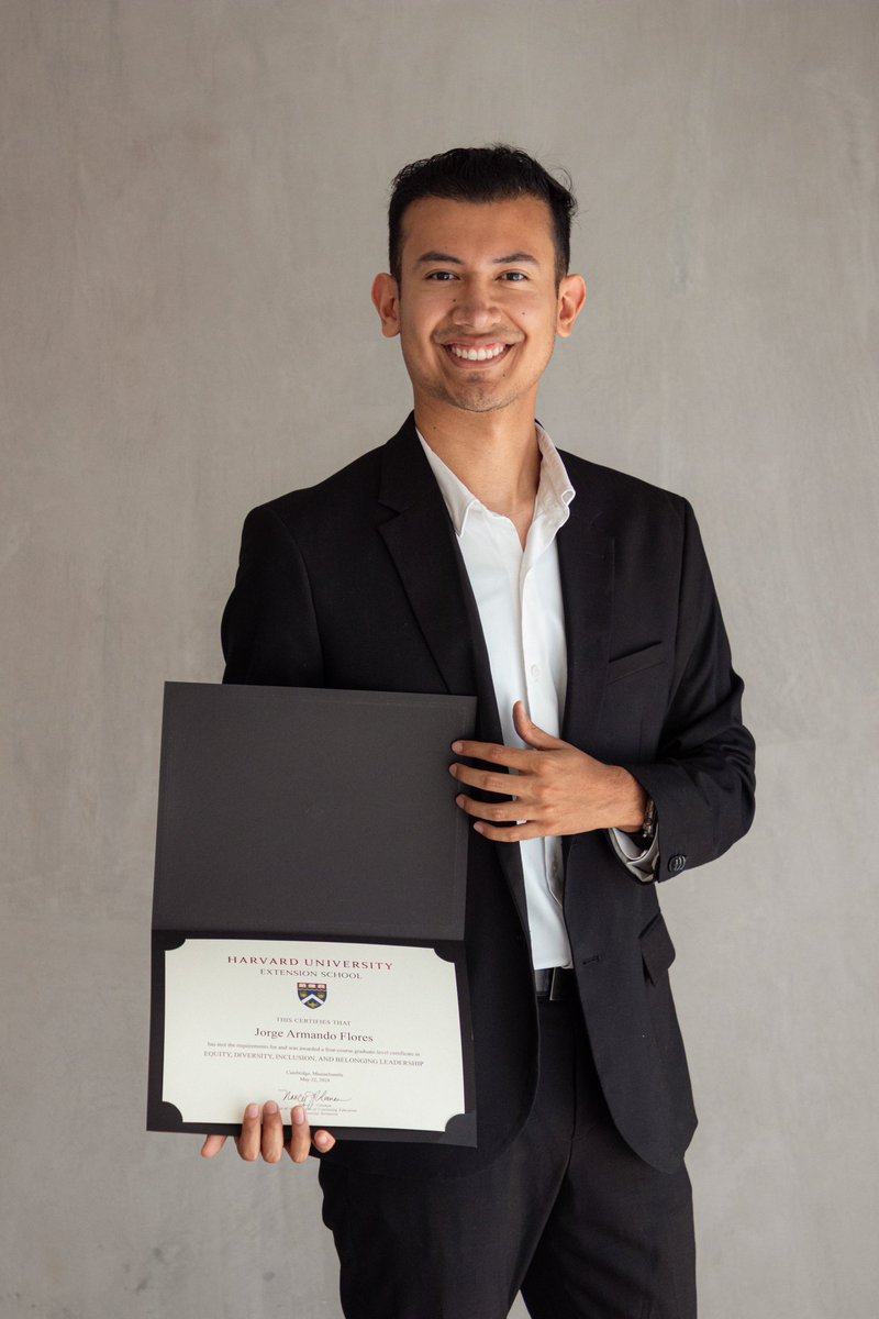 HECHO ESTÁ: I have graduated from Harvard University’s Extension School Program on Equity, Diversity, Inclusion, and Belonging Leadership. What was a kid’s dream today is now a reality. 🏅

Gracias a Dios, mi familia y todos quienes fueron parte del proceso!! 

#HESProud
