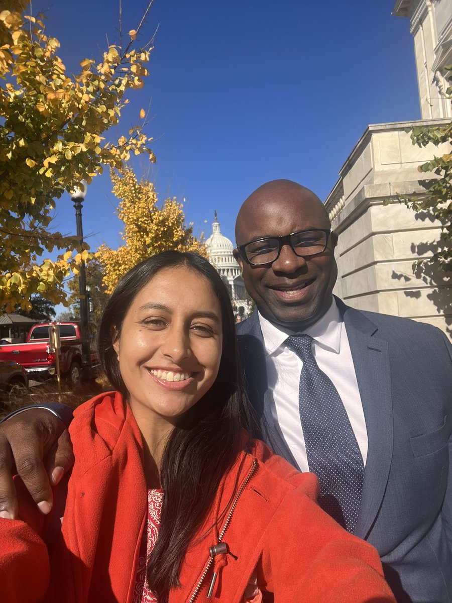 EliseJoshi's tweet photo. Jamaal Bowman listens and leans on his community. He's unapologetic about his desire for total liberation, from a Free Palestine to an end to the fossil fuel era.

Delivered $1B for NY-16, introduced the GND for public schools &amp; more. So inspired. Thank you @JamaalBowmanNY. https://t.co/9HpjdRWtci