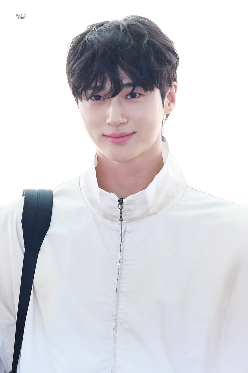 sedaily_star's tweet image. 240626 변우석 출국

귀요미 💘

🔗sedaily.com/NewsView/2DAM4…

#변우석 #BYEONWOOSEOK