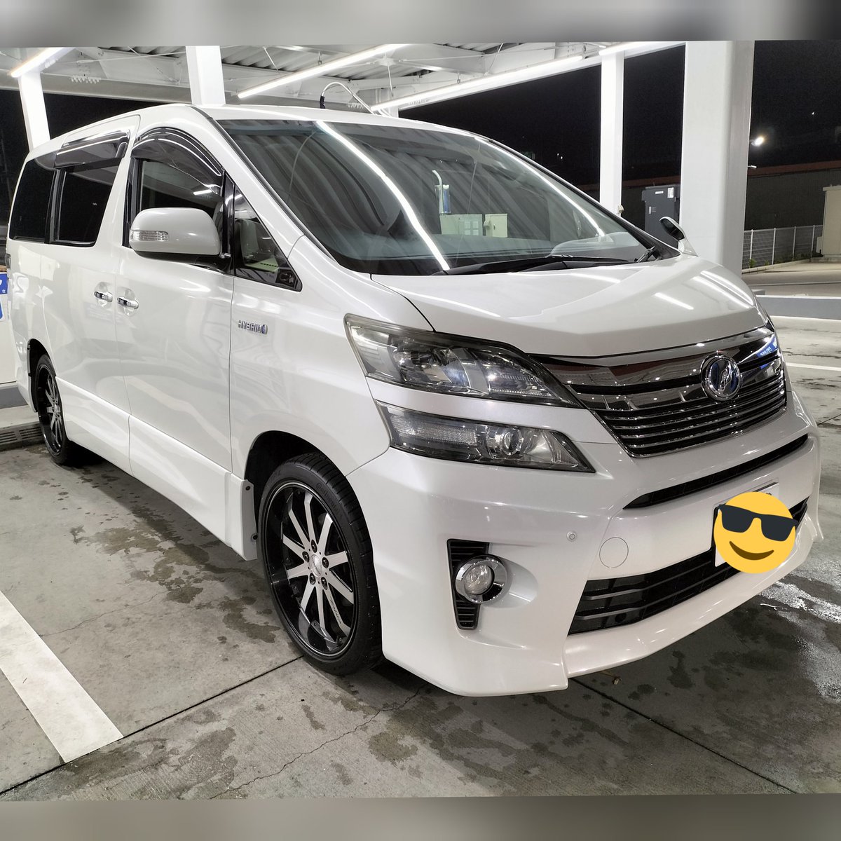 ryu384649's tweet photo. 友達のヴェルファイア
個人売買で回します

ヴェルファイア　ハイブリッド Z R
　2.4L  e-four　7人乗
車検有　R6年11月15日まで
走行距離　121,000km台
初年度　25年11月

販売希望価格120万円（自税＋リ券込）
#車 #車売ります #車買います #個人売買 #ファミリーカー #トヨタ #ヴェルファイア #HV https://t.co/Gc6Nflik6x
