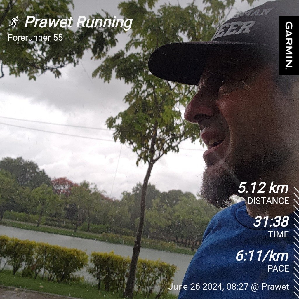 nick_komo's tweet photo. Did an easy run after an uncomfortable flight. Time airlines improved standards or is it just about profit??? Body sore from uncomfortable seats
#thaiairways #airlinesindustry #Nikorunning #garminthailand #prawet https://t.co/h1PJqVXJ6K