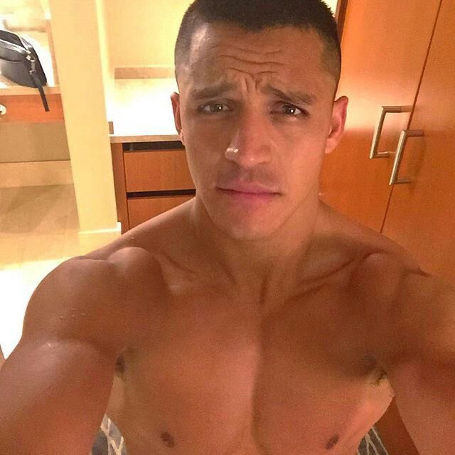 jongseobbies's tweet photo. AU - UNA NOCHE EN NUEVA JERSEY 
alexis y lionel
enemies to lovers https://t.co/J1MJj93CTd