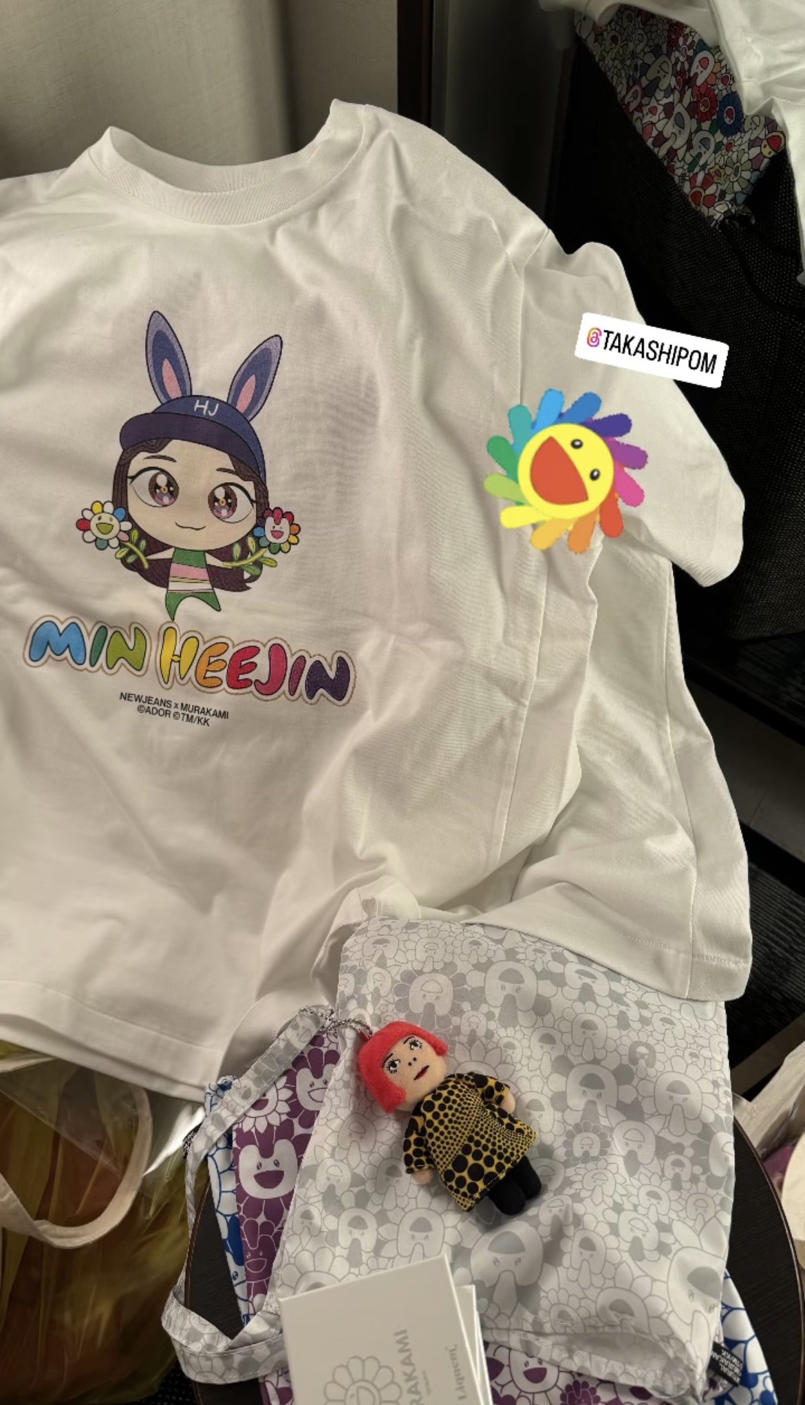 Amazon.co.jp: SUPERNATURAL NEWJEANS × MURAKAMI 村上隆Tシャツ