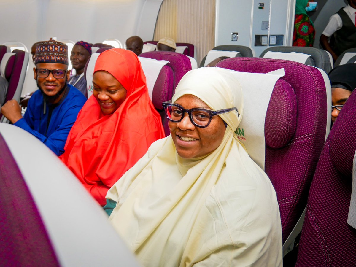 AzmanAir - #LetsFlyAzmanAir tweet media