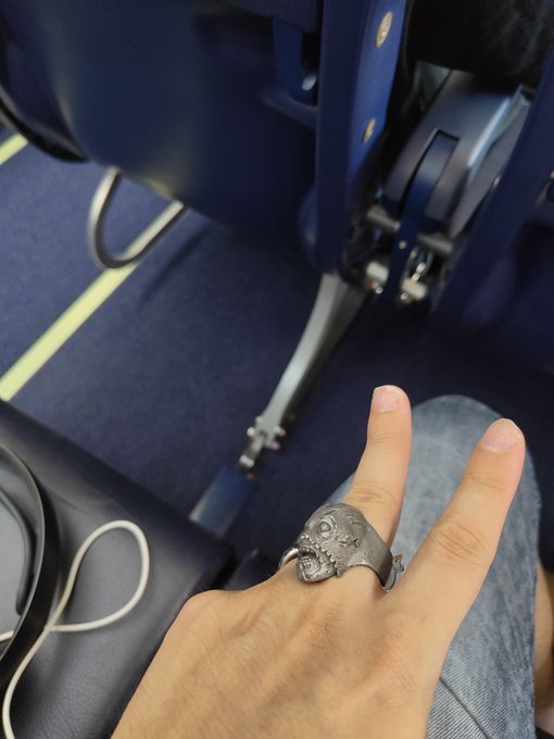 I'm literally the King of "Do the Check-In as latest as possible and get an empty raw of seats" 🏆  Budapest