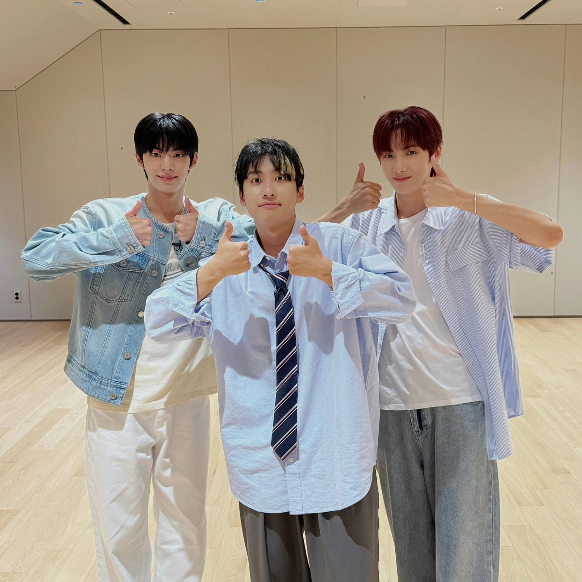 TWS가 끌리는 이유?
내가 S면 투어스는 나의 N이기 때문💙

어려울 줄 알았던 내향인 도훈X영재와
하이브에서 이뤄진 첫 만남!

어디서도 들을 수 없었던 오디션 썰부터
신곡 가사의 진짜 의미까지 ★폭풍 공개★

☛ 내일 오후 5시 30분 공개

#TWS #투어스 #미미미누 #인기인가요 #시즌2 <a href="/TWS_PLEDIS/">TWS</a>