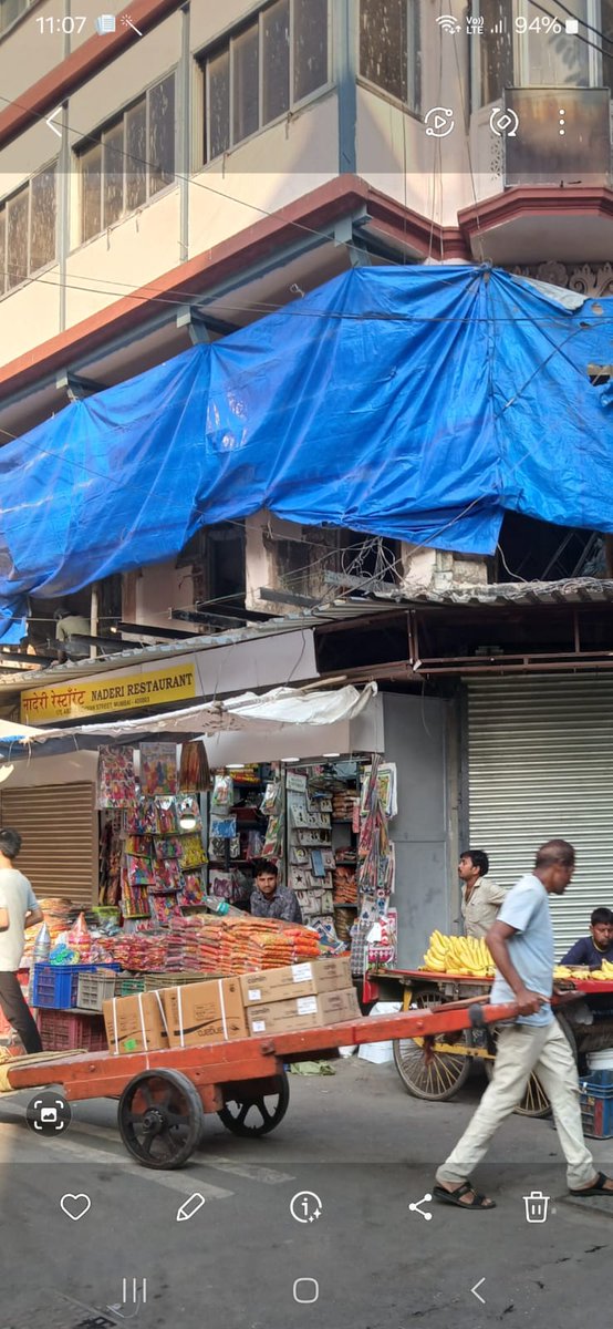 SirgurohAbid's tweet photo. .@mybmcWardB: Notice was misused to conceal an illegal subdivision. Initially misleading details were provided, and later, structures were merged and unlawfully converted from residential to commercial use. #MisuseOfNotice #ImmediateActionNeeded #SharamKaroMaratheSanafSakharkar https://t.co/ywCJuOvfzy
