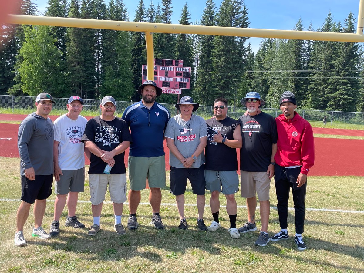 AKMgh72's tweet photo. Great week at All-Alaska Football camp! Our kids got to work with some great coaches from all over! Excited about the growth and the hard work these kids are putting in already! Thanks @CoachWrightUAM @Coach_Busey for the work you put in! https://t.co/8pj8NZrx2k