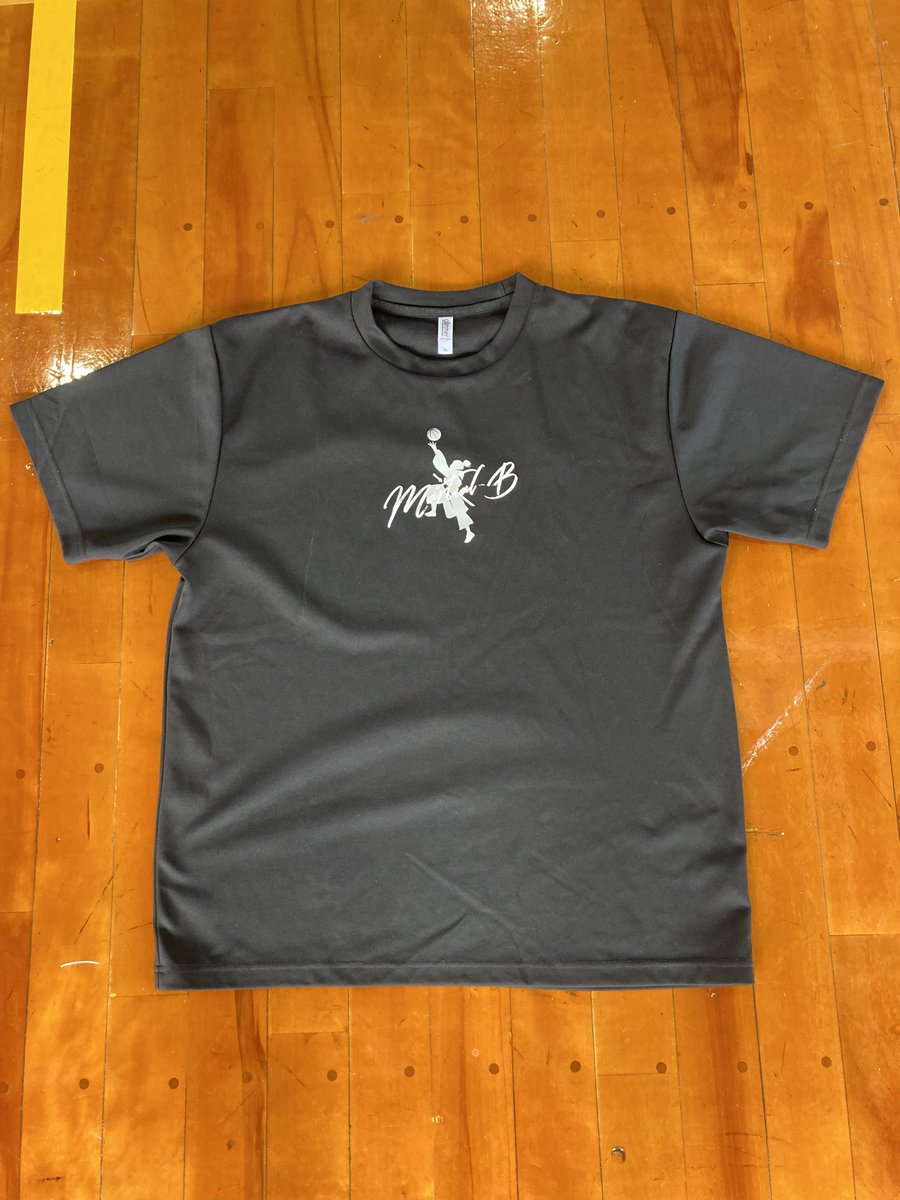 tatta1010's tweet photo. @TTKRCJ 慎さんと🏀。
Tシャツありがとうございます！
大切に使います！
武学を知り自分の可能性が広がりました！
新天地での活躍、楽しみにしてます☺️
沢山の人が慎さんの存在を知り、可能性が広がればなと思います！
帰ってきたらまた1on1しましょう！ https://t.co/KPZhUXbIH3