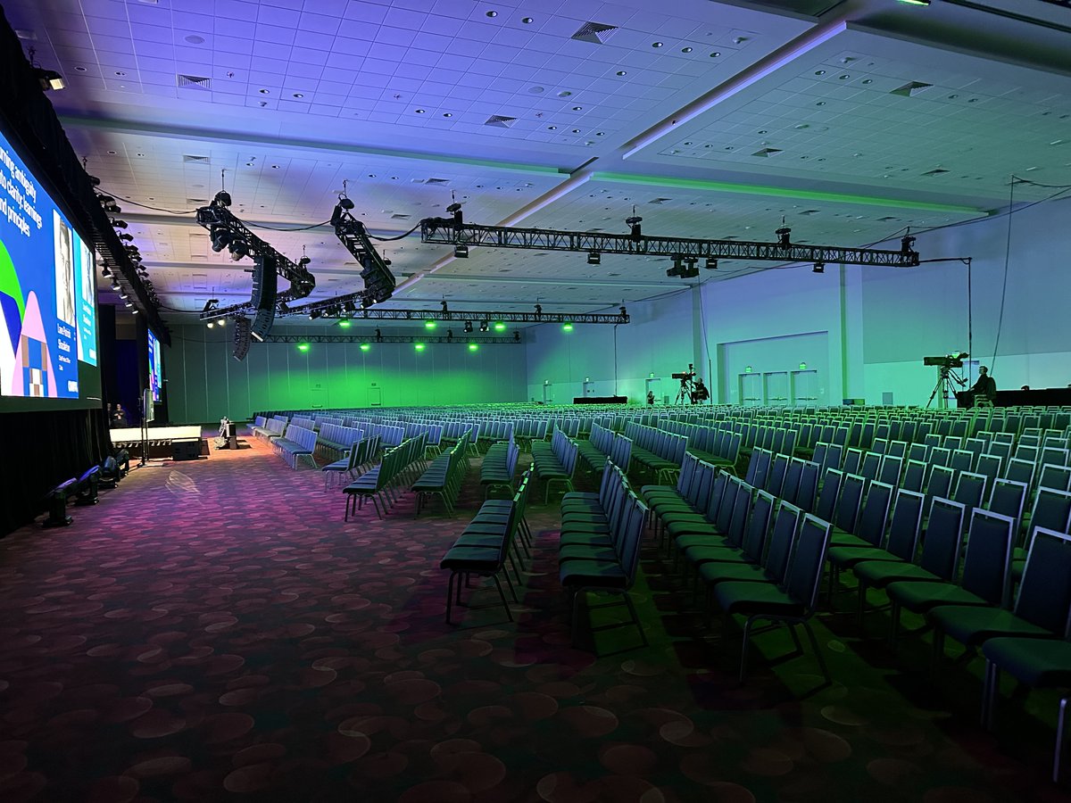 Fun almost-#config2024 day!

Got to see some old friends while on a boat around the bay ⛵️