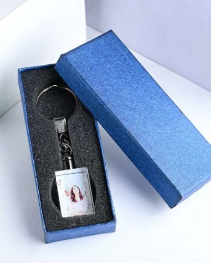MannatGiftTown's tweet image. Shine bright with our unique LED Photo keychains! Customize yours today. #LEDKeychain #CustomGifts 

Order Now :- @MannatGiftTown +91 8369459285