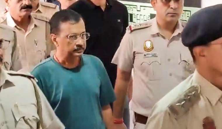 ETNOWlive's tweet image. News Alert | CBI formally arrests Delhi CM Arvind Kejriwal in the Excise Policy case: Agencies

#Kejriwal #ExcisePolicycase
