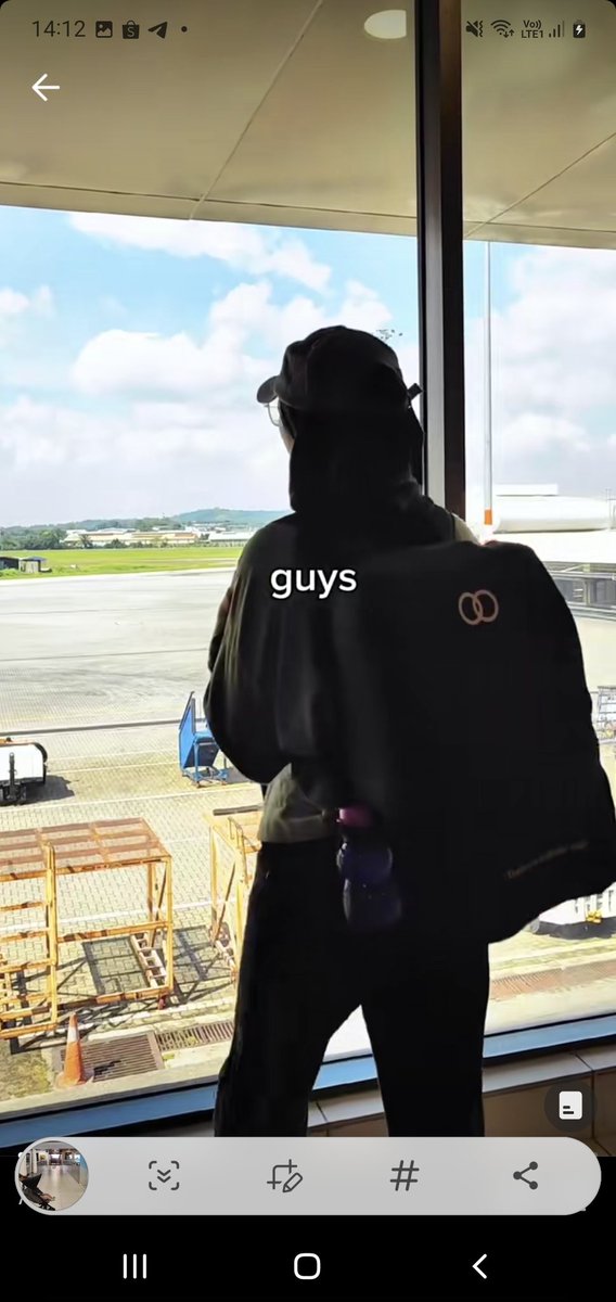 yeppeey's tweet photo. Ni kalau org tgk aku pakai confirm igt bawak laptop! Stroller paling canggih cabin size je!! No more bawak stroller gedabak berat2. Those yg selalu travel with babies then this is for you! https://t.co/kfpkJlD6UP