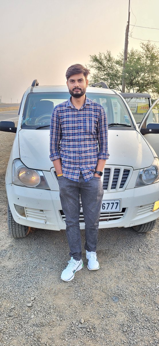 katiyar4Rishabh's tweet image. घमंड किस बात का है जनाब,
आज मिट्टी के ऊपर है, 
तो कल मिट्टी के नीचे होंगे!!