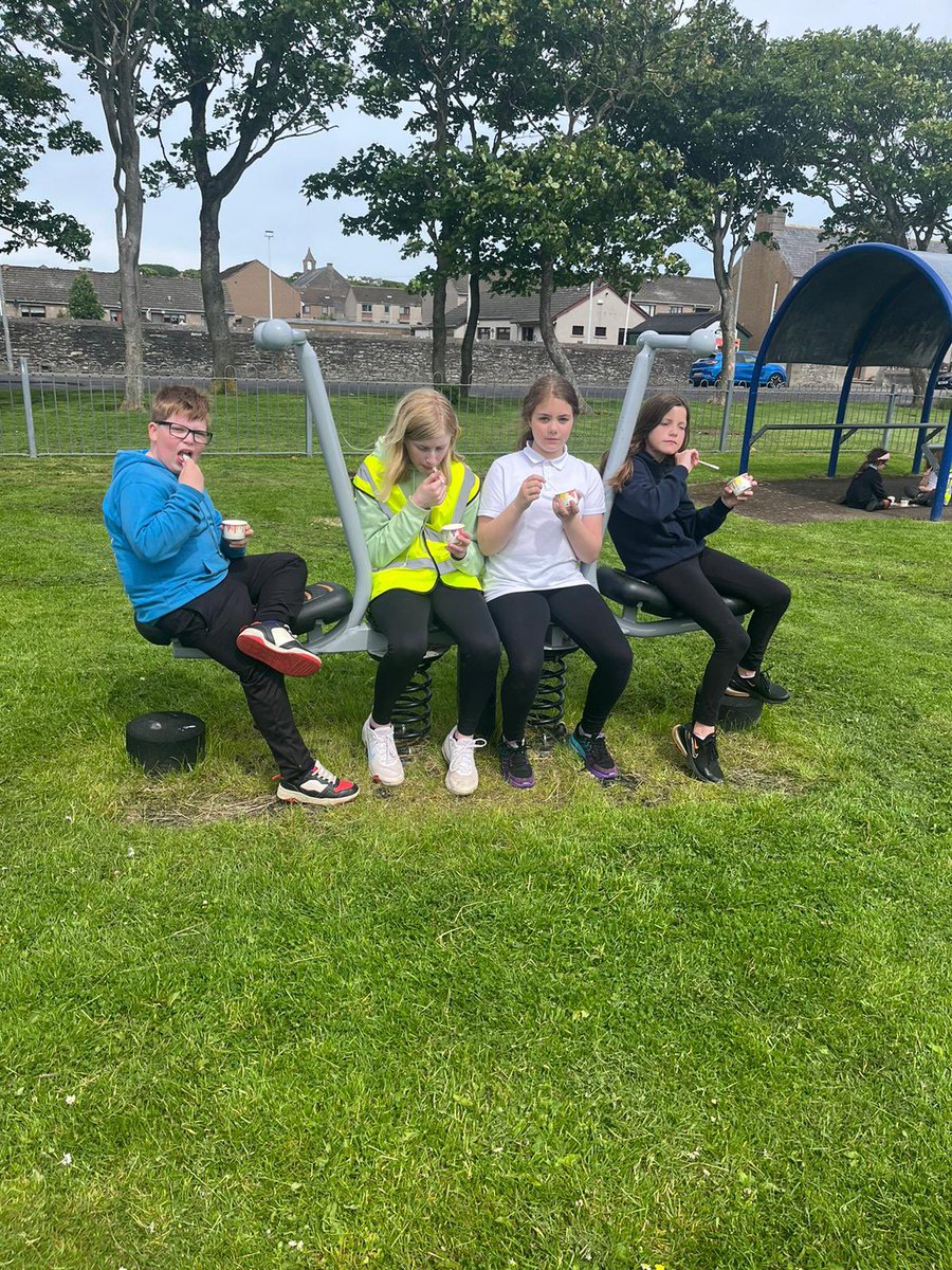 BowerSchool's tweet photo. School trip part 3! Best way to finish off a trip, swing park and ice cream, these guys had a great day #localtrips https://t.co/UvsNm02dGB