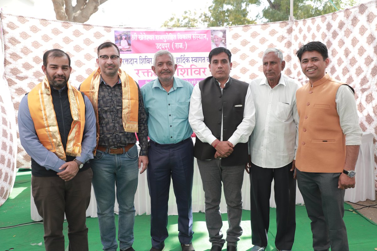 Kamlesh14221399's tweet image. @BJP4Rajasthan प्रदेश प्रवक्ता डॉक्टर जोगेन्द्र सिंह जी राजपुरोहित सिलोर को जन्म दिवस की हार्दिक शुभकामनाएं।।
भगवान आपको स्वस्थ जीवन और दीर्घ आयु प्रदान करें
@drjogendrsilore #gssjalore