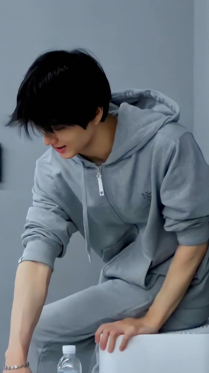 haxbits's tweet image. .