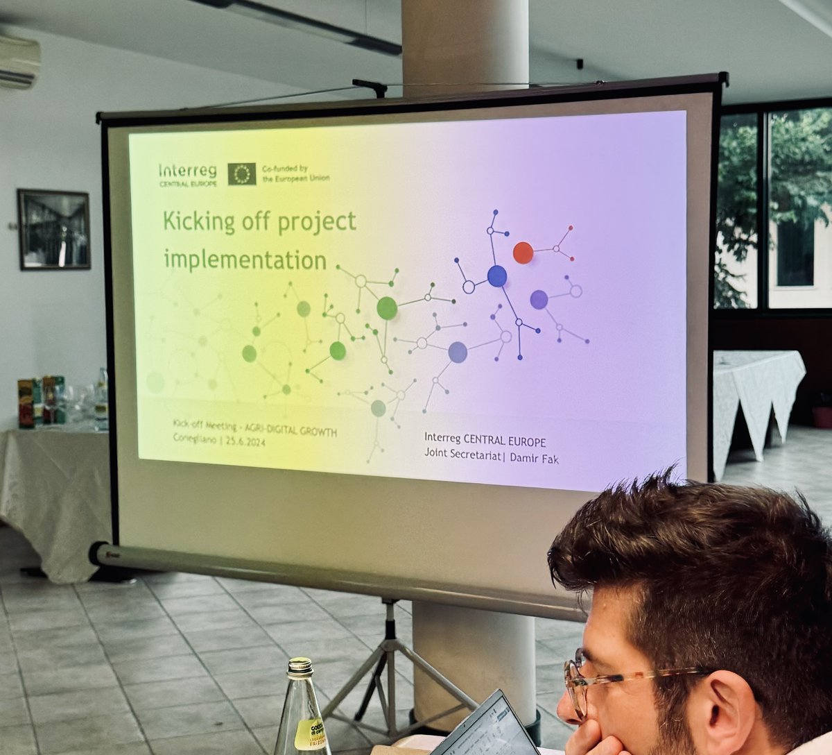 Interreg CE Italy (@interregce_it) on Twitter photo Ieri a #Susegana si è tenuto il kick-off meeting del progetto AGRI-DIGITAL GROWTH, finanziato da @InterregCE con capofila #CREA, che promuove la #digitalizzazione e la #sostenibilità nelle PMI agroalimentari dell'Europa centrale. 
👉interreg-central.eu/projects/agri-…
#cooperationiscentral Ieri a #Susegana si è tenuto il kick-off meeting del progetto AGRI-DIGITAL GROWTH, finanziato da @InterregCE con capofila #CREA, che promuove la #digitalizzazione e la #sostenibilità nelle PMI agroalimentari dell'Europa centrale. 
👉interreg-central.eu/projects/agri-…
#cooperationiscentral