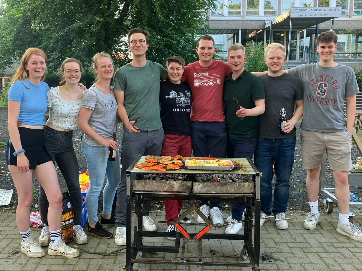 GloriusGroup's tweet image. Tasty memories 😋from last evening: A big shoutout to our master’s students for organizing a fantastic BBQ 🥩🥗for the group!

#GrillAndChill #MScLife
