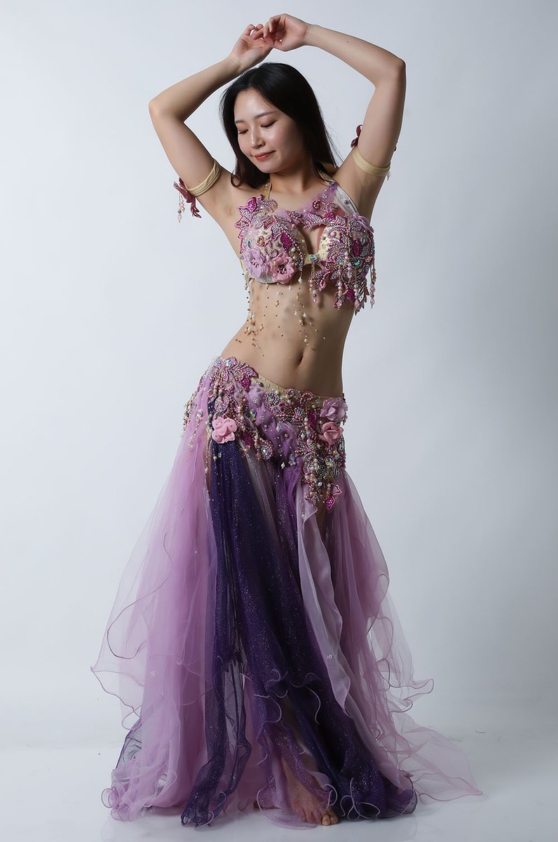 送料込 日本デザイン製品 ベリーダンサーデザイン Fig 前開き 厚めのストレッチ高級な生地 ガラベイヤ アバヤ 孔雀ピーコック 古着 送料込 日本デザイン製品 ベリーダンサーデザイン Fig 前開き 厚めの