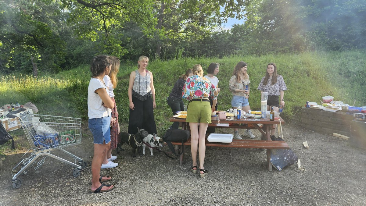 Rodent_MDA's tweet photo. We had an absolute blast at  our informal @NRP79 - "Advancing 3R" UZH Barbecue. Informal #knowledgetransfer through events  like this highlights the enjoyable side of research and strengthens our  sense of community. Thank you all for coming! 

#researchcommunity #3Rs https://t.co/Eje0BnBm9Q