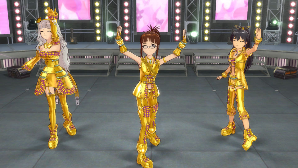 rangatarou's tweet photo. フォッフォッフォッ…　学園アイドルマスターの金色の衣装にもアイマスの伝統が実はあるんじゃ（アイマス２の２０１２年のDLCだからもう１２年前の話なのかい？！） https://t.co/8OL5y6aZ2g