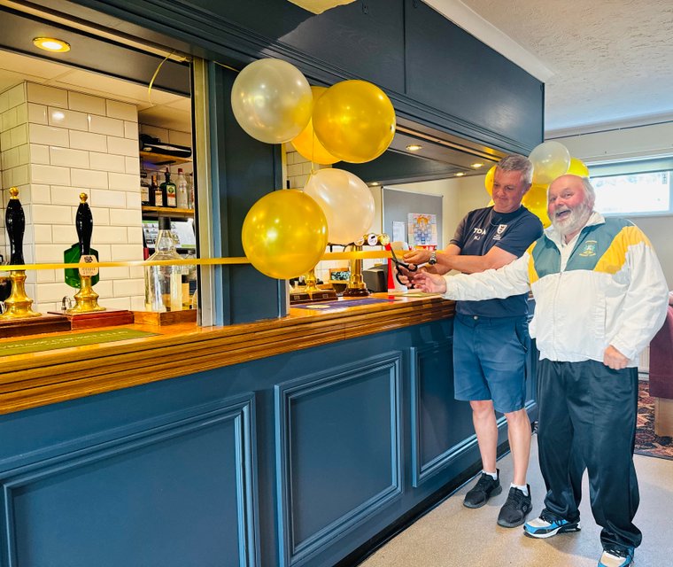 Stevenage Cricket (@stevenage_cc) on Twitter photo Grand Opening of the Refurbished Club Bar - A Grand Success!
stevenagecricketclub.co.uk/news/grand-ope… Grand Opening of the Refurbished Club Bar - A Grand Success!
stevenagecricketclub.co.uk/news/grand-ope…