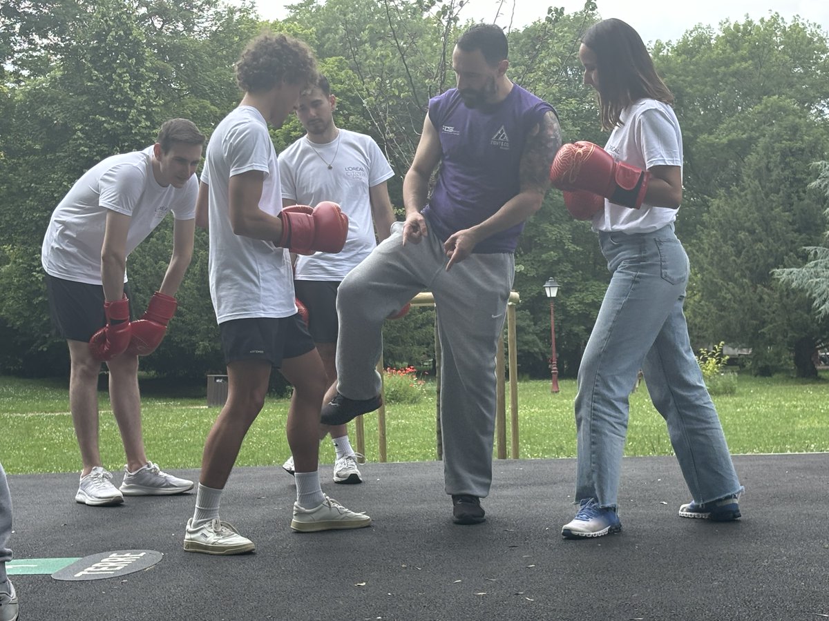 Citizen Days à la Mission Locale Bièvre Val de Marne 🎉
Organisé avec L'Oréal et Unis-Cité le "Citizen Days" a été une journée mémorable ! 🌟