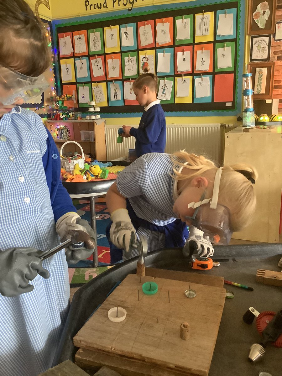 LlanFach2030's tweet photo. We can use tools safely to innovate and create! @LlanishenFach https://t.co/qGMektwRNg