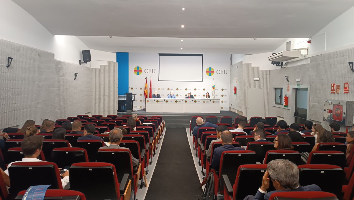 Real Instituto Univ. de Estudios Europeos tweet media