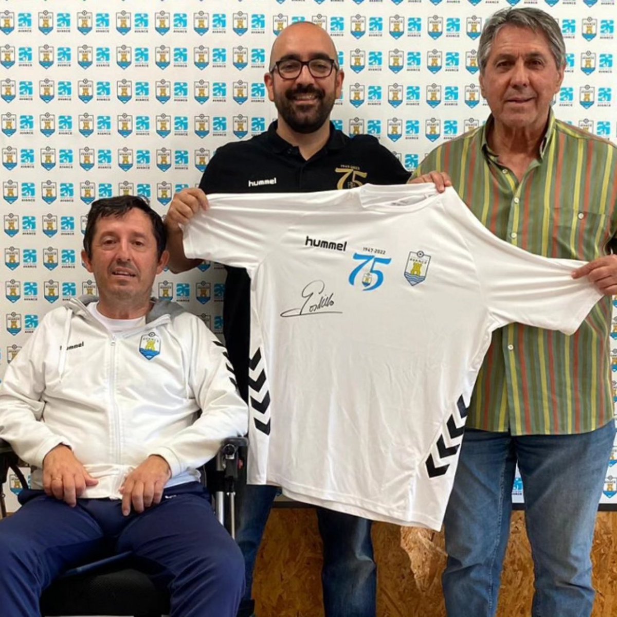 Ricardo Cuerva nuevo entrenador del Senior Femenino. 

Desde el CD Avance deseamos mucha suerte al nuevo staff y no dudamos en que se realizará un gran trabajo.

#somosdelavance