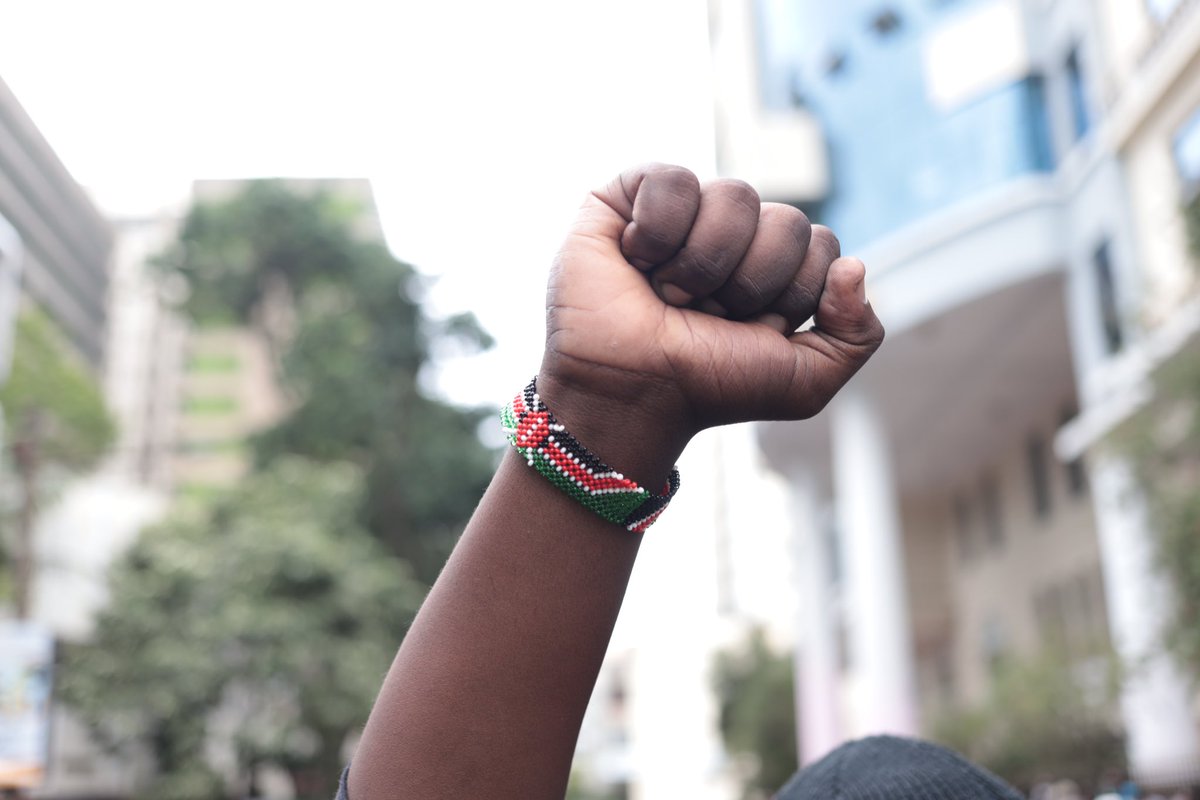 “Powerful is your arm! Strong is your hand! Your right hand is lifted high in glorious strength. Righteousness and justice are the foundation of your throne. Unfailing love and truth walk before you as attendants.”
Psalms 89:13-14 NLT

#ItsTIME

📸 <a href="/mutungadavid/">Mugabe</a>