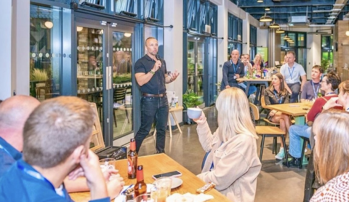 Join our partner Steve Carr on his next online open-to-the-public <a href="/suicidefirstaid/">SFA: Suicide First Aid</a> course on November 16th eventbrite.co.uk/e/suicide-firs…, &amp; learn the skills which could help save a life
#mentalhealth #SuicidePrevention