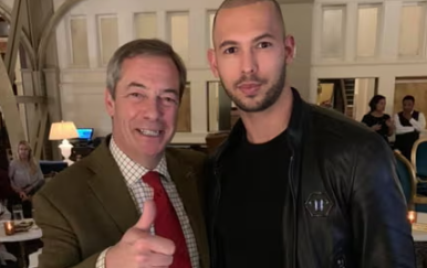 docrussjackson's tweet image. #THREAD

Farage compared the parents of Sandy Hook victims who sued Alex Jones to anti-free speech left-wingers; said &apos;liberals have become the fascists&apos;; named Orbán as &apos;one of the best leaders in the world&apos;&apos;; said Milei is &apos;amazing&apos;; &amp;amp; praised Putin, Andrew Tate &amp;amp; Trussenomics.