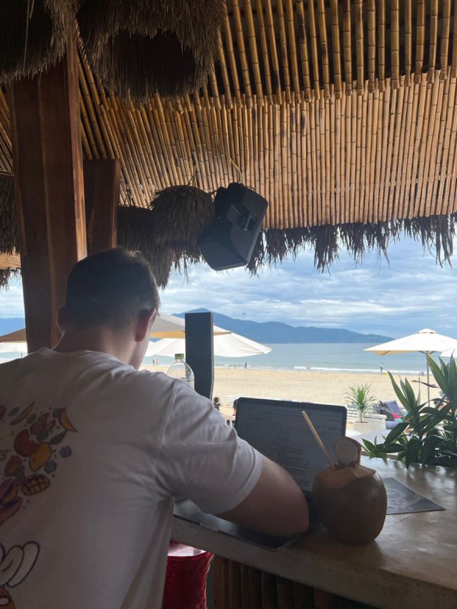 The X gurus make it seem easy (to sell their courses)…

But building an agency that lets you travel the world is NOT.

It takes years of failure, experimentation &amp; false starts.

But if you persevere it’s the best decision you’ll make.

#digitalnomad #marketing