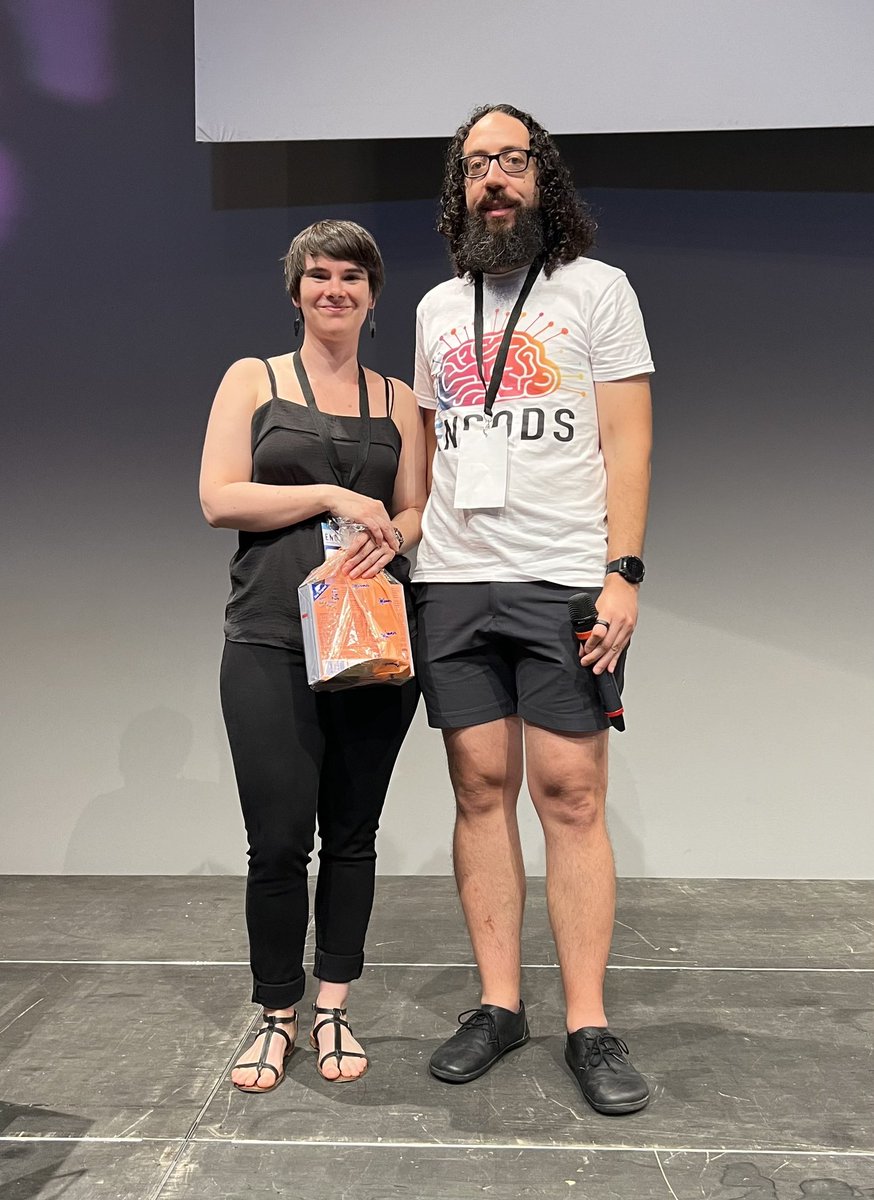 We are sincerely grateful to Dr. Gabrielle Girardeau for her enlightening talk on "Neuronal Mechanisms for Memory and Emotional Processing During Sleep." Her insights were incredibly valuable and deeply appreciated. Thank you, @DrGabyGab #encods24 #fens24 <a href="/FENSorg/">FENS</a>