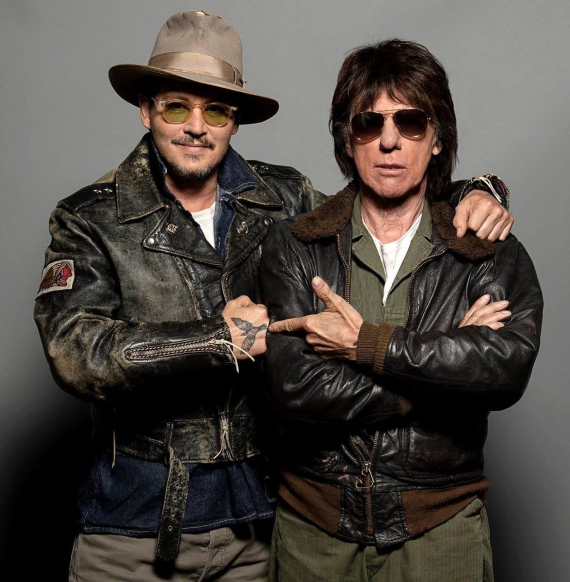 Johnny_depp_ru_'s tweet photo. Happy birthday, Jeff Beck 💔🥺
We love you very much. And we and Johnny miss you very much
#JohnnyDepp #ДжонниДепп #jeffback #johnnydepparmy #depphead #justiceforjohnnydepp #JohnnyDeppIsABeautifulSoul #JohnnyDeppIsABeautifulSoul #ThankYouDior #dior https://t.co/xjqtPwAlTn