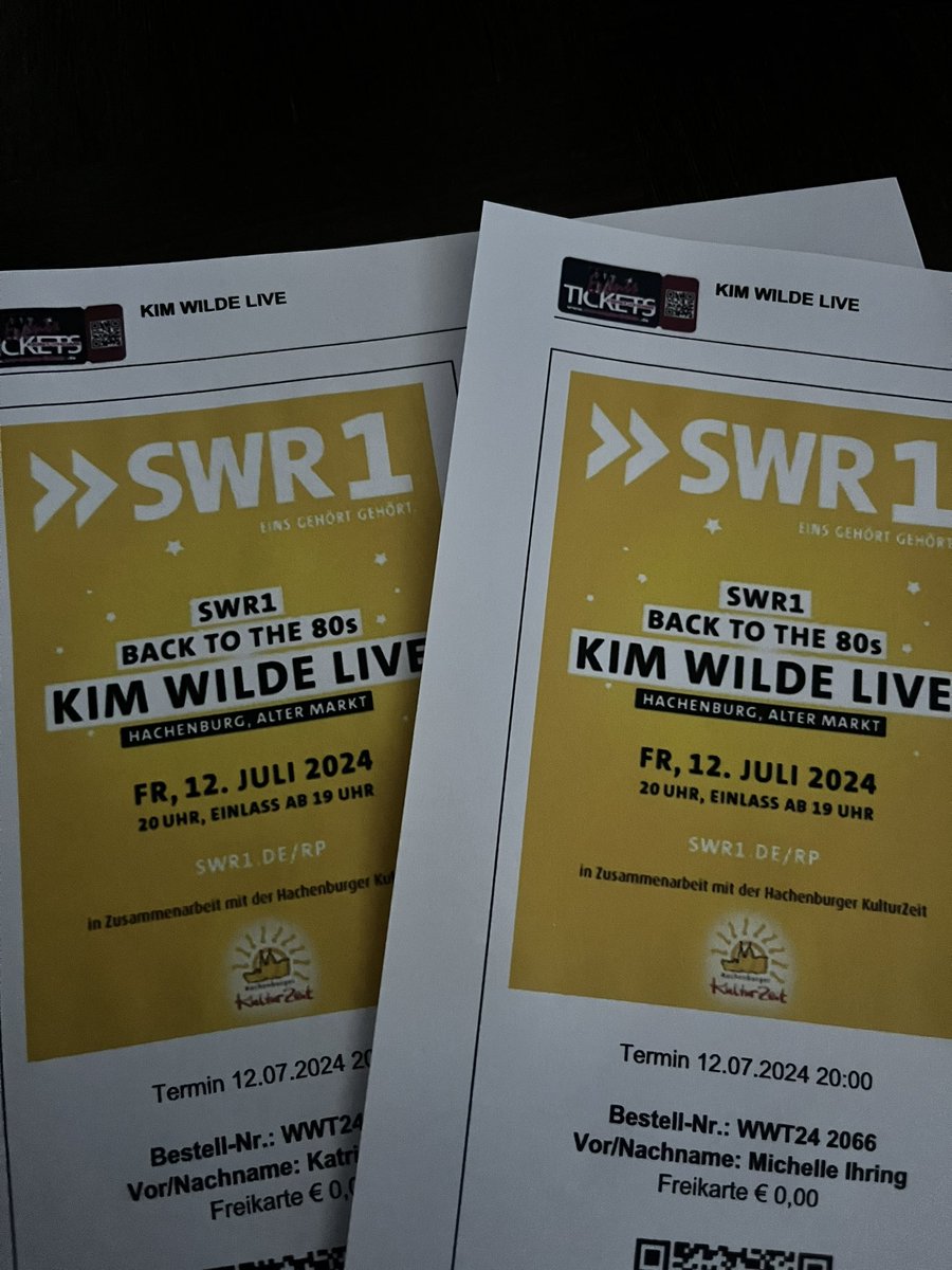 Sweet_music_86's tweet photo. OMG
Weโve got two tickets ๐ซ @michelle_ihg ๐๐๐ 12. July we will see you too @kimwilde #Queenoftheworld https://t.co/x1x1BLSeLC