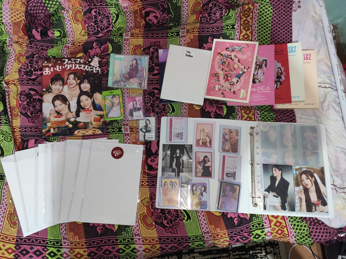 Partyrak22's tweet photo. WTS LFB RUSH ‼️TWICE SANA RARES | ALL IN 10K PHP (negotiable lalo na sa moots)

*All good condition
*Most of the pcs ay nka magnetic case with plastic protector
*payo/Sf fee sa buyer
*Pede din meetup San pablo City laguna
*x rush ship/ggawan pa ng box 😁
*Freebies sa pic and vid https://t.co/axXrILrKQF